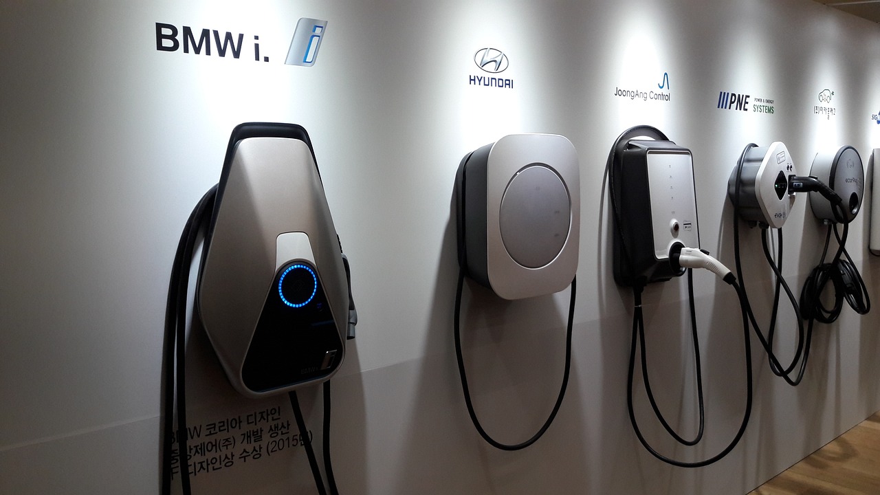 電動窗簾電機的插座需求解析，電機是否需要插座？