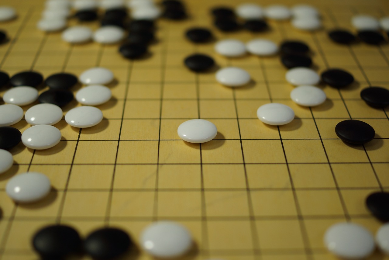 澳門平特一肖100%準(zhǔn)資點(diǎn)評(píng),前瞻性戰(zhàn)略落實(shí)探討_手游版10.512